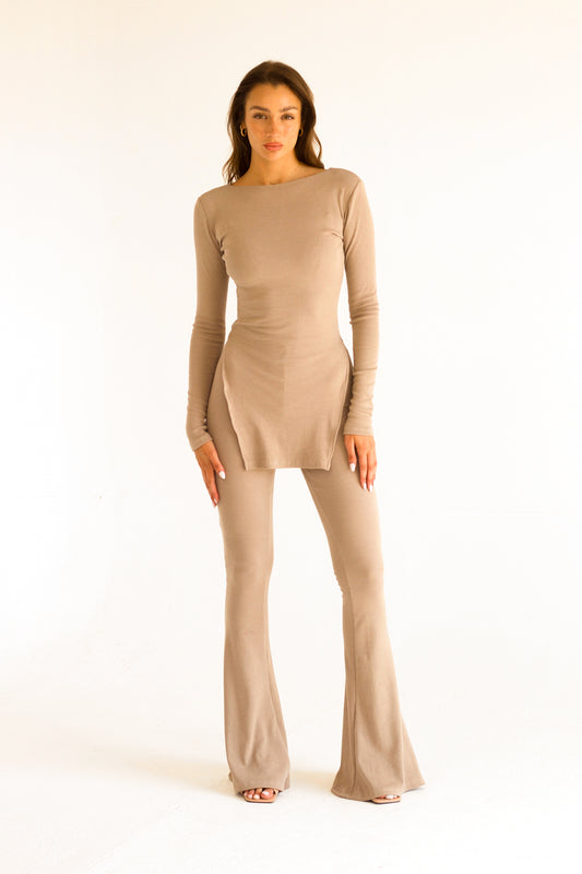 Oxford Set Winter – Nude Ribbed Two-Piece Outfit