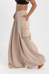 The Classic Cargo Pants – Beige