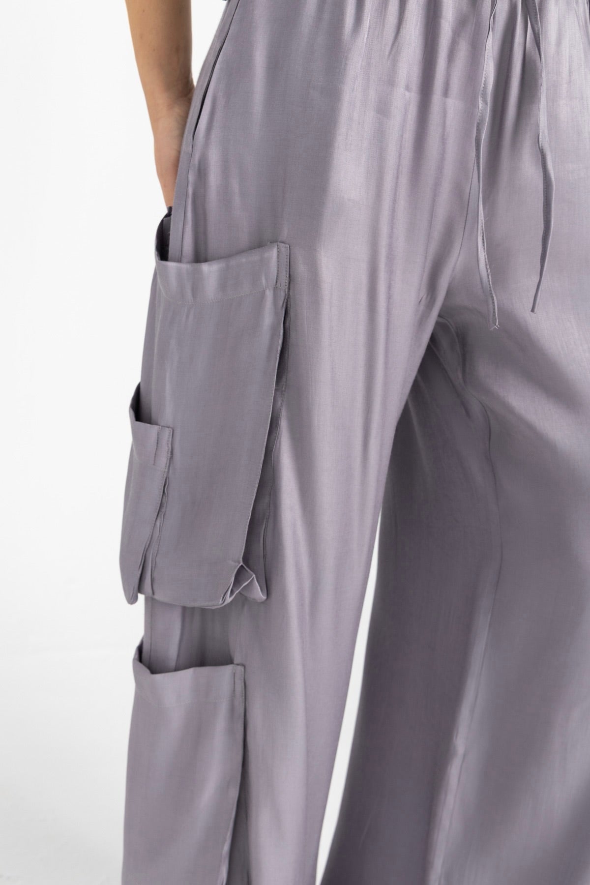 Luna Pants – Fluid Shimmer Cargo, Grey Lilac