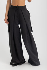 The Classic Cargo Pants – Beige
