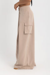 The Classic Cargo Pants – Beige